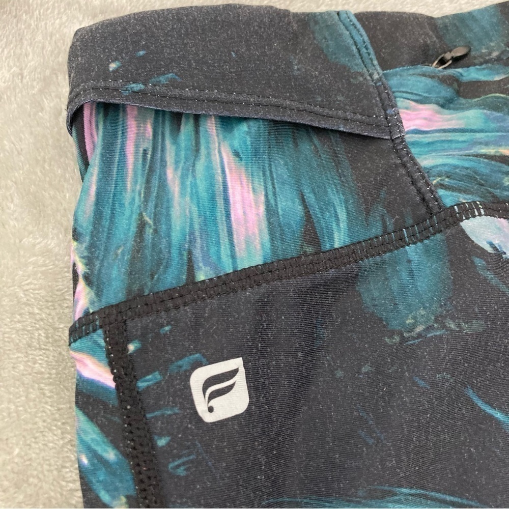 Fabletics Palm Tree Print with Pink Cropped Activ… - image 5